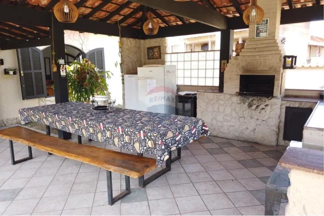 Imagem Casa com sete dormitórios e 4 banheiros em Itaúna,saquarema.