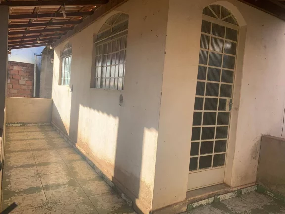 Imagem CASA COM 2 LOJAS EM EXCELENTE LOCALIZAÇÃO, JUATUBA!