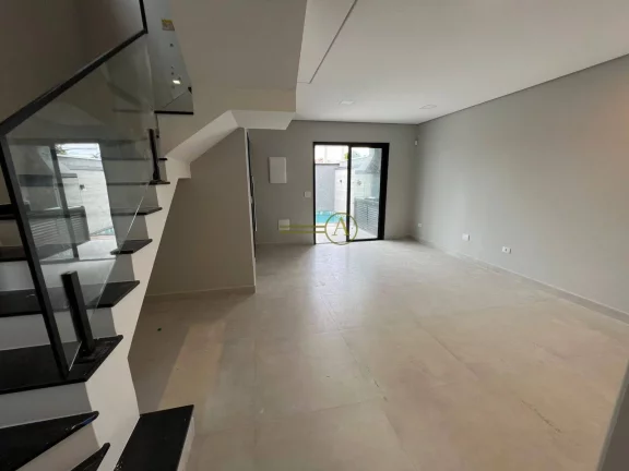 Imagem Lindíssimo Sobrado à venda, Novo e com muito bom gosto no acabamento
