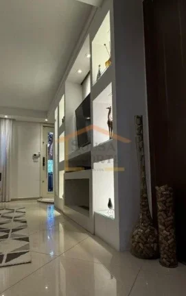 Imagem Sobrado com ambientes amplos e bem distribuídos, oferecendo conforto e acabamentos de alto padrão....