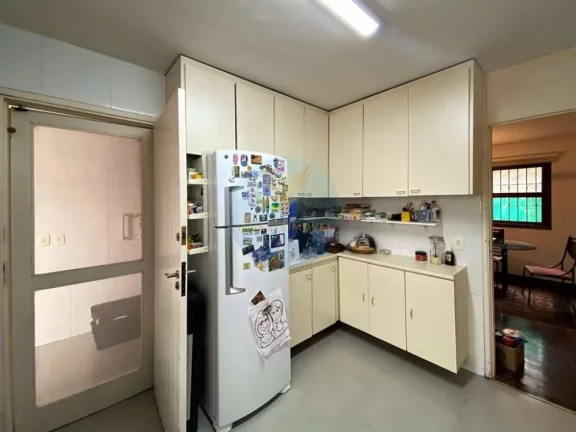 Imagem Casa em Condomínio a Venda no bairro Granja Viana - Carapicuíba, SP