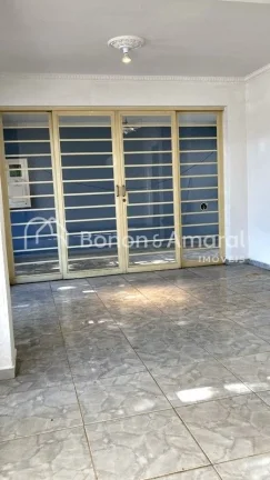 Imagem Casa para comércio na Avenida Brasil, 342,00m² de terreno e 157,00m² de construção, excelente l...