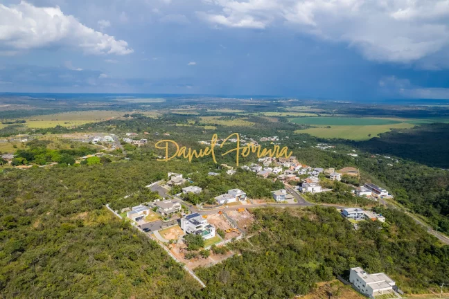 Imagem Lote quase todo plano na Travessa Sabiás.
