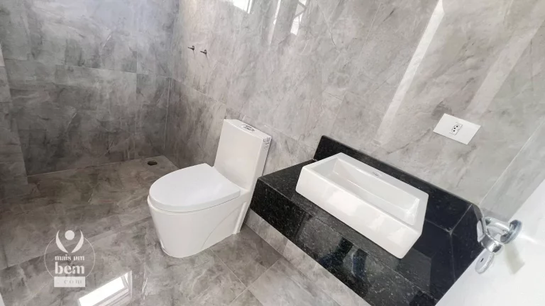 Imagem Sobrado em condomínio fechado, 3 Quartos, suíte, terraço com churrasqueira e 1 vaga a venda no Boqueirão (Estuda Permuta)