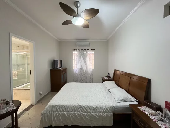 Imagem Casa á venda na Ponta da Praia em Santos