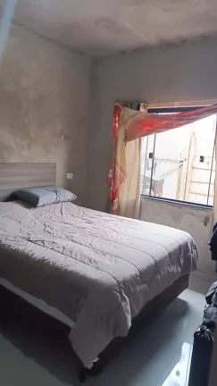 Imagem Terreno no Sitio Cercado com casa não averbada em fase de acabamento