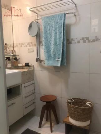 Imagem Casa no Condomínio Andreas - 4 dorms - 200m²
