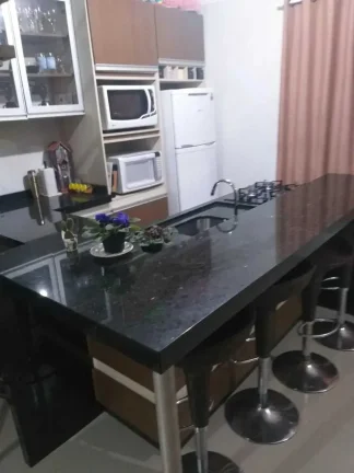Imagem Sobrado com 2 suítes e 1 vaga na garagem, a 350m da praia em - Balneário Piçarras/SC