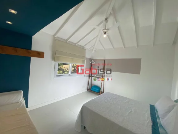 Imagem Casa com 2 dormitórios à venda, 120 m² por R$ 1.500.000,00 - Ferradura - Armação dos Búzios/RJ