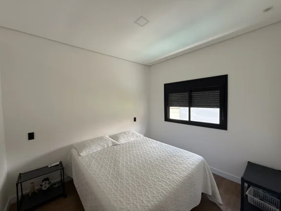 Imagem Linda Casa Mobiliada com Piscina - Condomínio Nova Jaguari