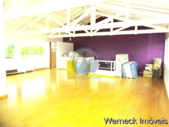 Imagem Imperdível Casa à Venda em Ubatuba-SP - 4 quartos, 4 suítes, 6 banheiros, 4 vagas de garagem - Bairro Itaguá - 540m² de área