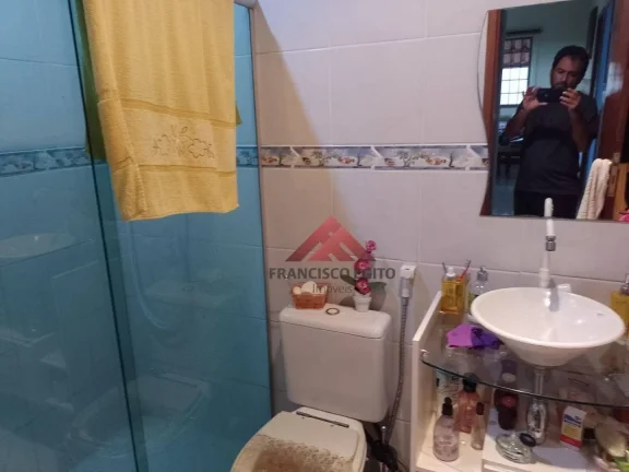 Imagem Casa com 3 dormitórios à venda, 160 m² por R$ 200.000,00 - Bom Retiro - São Gonçalo/RJ