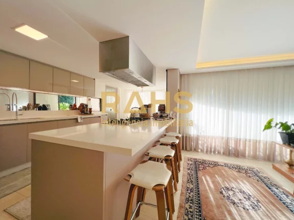 Imagem Apartamento de alto luxo na melhor região do bairro Atiradores. Com 198m², o apartamento foi total...