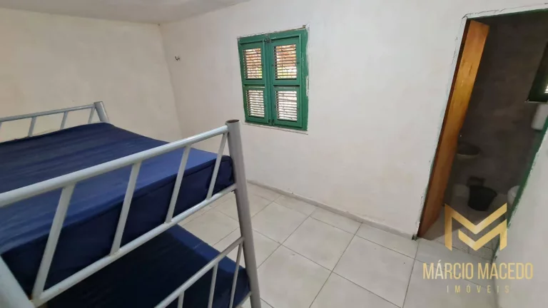 Imagem Terreno à venda, 2438 m² por R$ 850.000,00 - Centro - Paracuru/CE
