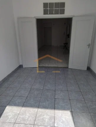 Imagem Apto com 3 dormitórios, sendo 1 suíte, sala ampla, sacada, banheiro social, cozinha, área de serv...