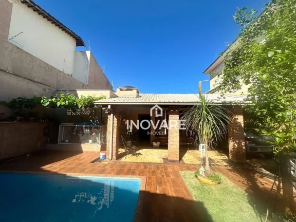 Imagem Casa com 3 dormitórios à venda, 265 m² por R$ 700.000,00 - Village Imperial - Itumbiara/GO