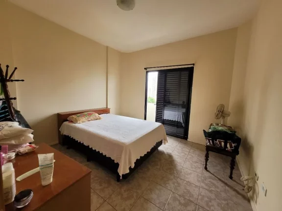 Imagem TOMBO - LOCALIZAÇÃO PRIVILEGIADA, APTO ESPAÇOSO, CLARO E AREJADO, LAZER C/ PISCINA, CHURRASQUEIRA, SALÃO DE FESTAS/JOGOS, GARAGEM NO PRÉDIO.