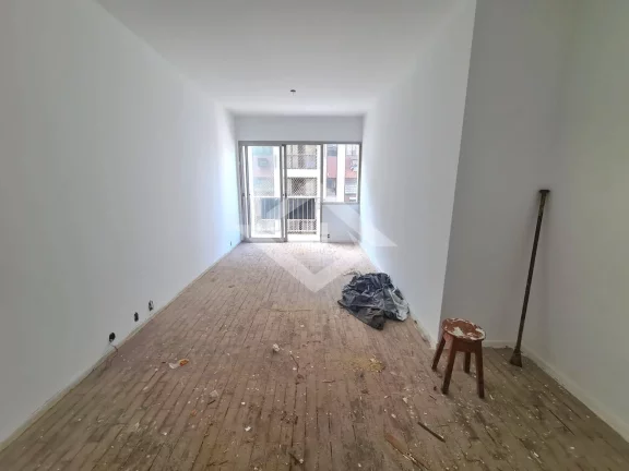 Imagem Apartamento de 3 Quartos para Venda em Copacabana com 100 m²