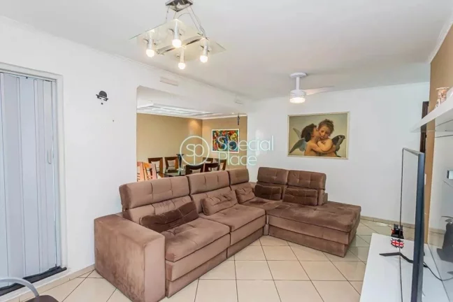 Imagem Ótimo sobrado muito amplo, bem cuidado e ensolarado! Sala em "L" para dois ambientes, lavabo, cozin...