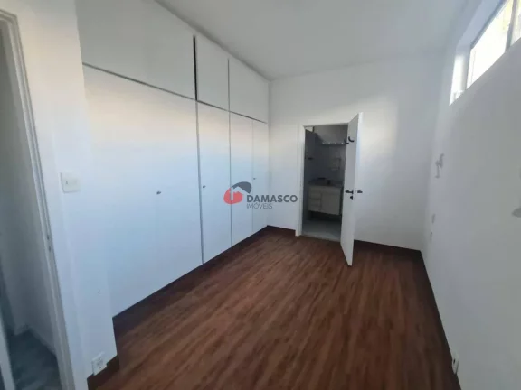Imagem Sobrado para Locação 3 Quartos, 1 Suite, 4 Vagas, 500M², Cerâmica, São Caetano do Sul - SP