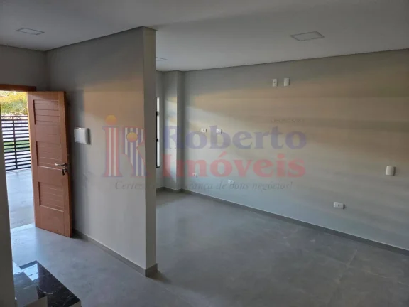 Imagem Sobrado com 3 suites proximo a praia Barra do Sai