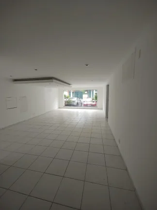 Imagem Casa comercial com 402m2 em Moema