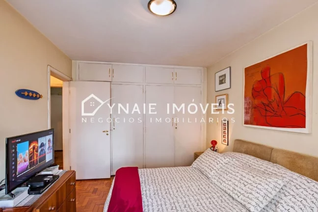 Imagem Imperdível Apartamento à venda no Itaim Bibi, São Paulo-SP: 3 quartos, 1 suíte, 2 banheiros, 1 vaga de garagem, 160m² de área.