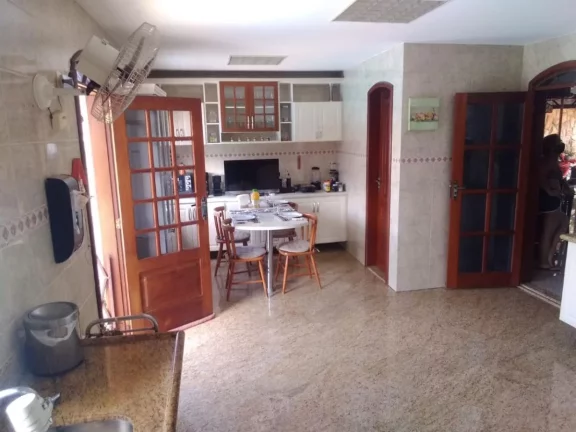 Imagem Casa Duplex para Venda em Rio de Janeiro, Jacarepaguá, 4 dormitórios, 4 suítes, 5 banheiros, 3 vagas
