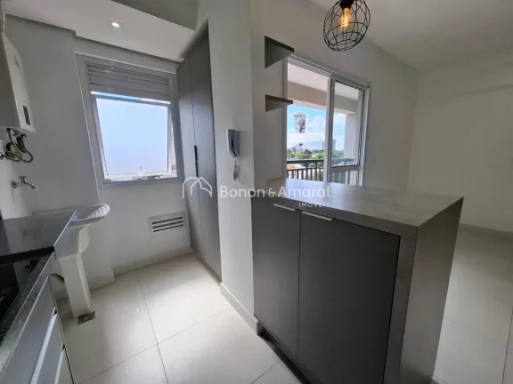 Imagem Apartamento moderno e aconchegante, situado em andar alto com vista para uma rua tranquila. Possui u...