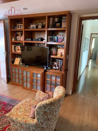 Imagem Belíssimo apartamento de 234m² - 4 dormitórios