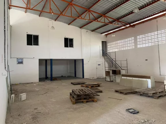 Imagem EXECELENTE GALPÃO COMERCIAL COM 600,M2