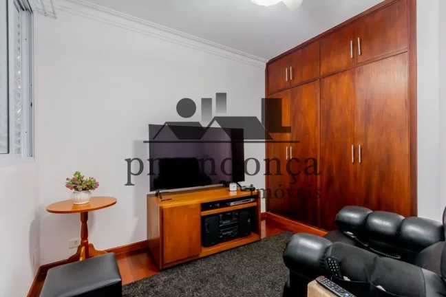Imagem Apartamento reformado em Perdizes com 105m², 3 quartos (1suíte) e 1 vaga.