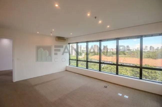 Imagem Sala Comercial de Alto Padrão no Jardim Paulista: 2 salas, 3 banheiros, 3 vagas de garagem, 68m² - São Paulo-SP