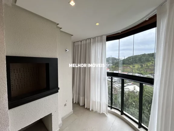 Imagem Apartamento á venda mobiliado e equipado localizado na Praia Brava em Itajaí.