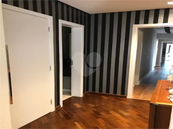 Imagem Apartamento à venda com 3 quartos, sendo 1 suíte, no condomínio Ouro Preto, São Paulo - SP