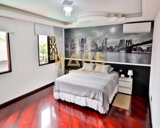 Imagem Ótima casa averbada e semi mobiliada localizada no bairro Costa e Silva, próximo a Marquês de Oli...