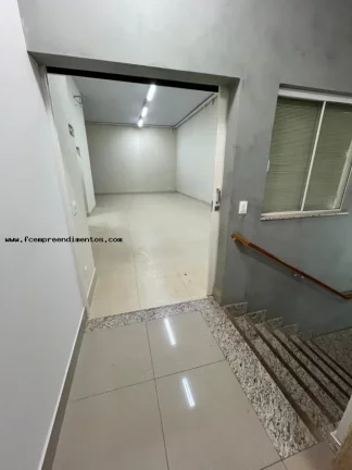 Imagem Sobrado Comercial para Locação em Limeira, Jardim Maria Bruschi Modeneis, 2 banheiros, 10 vagas