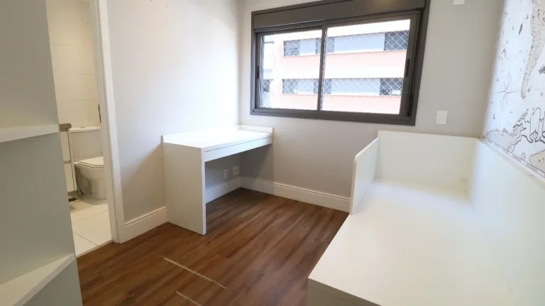 Imagem Apartamento 162M², 4Q, 2 Suítes, 5 Banheiros, 2 Vagas, Varanda Gourmet, Academia, Piscina Adulto, Infantil e Aquecida, Salão de Festas e Jogos, Quadra
