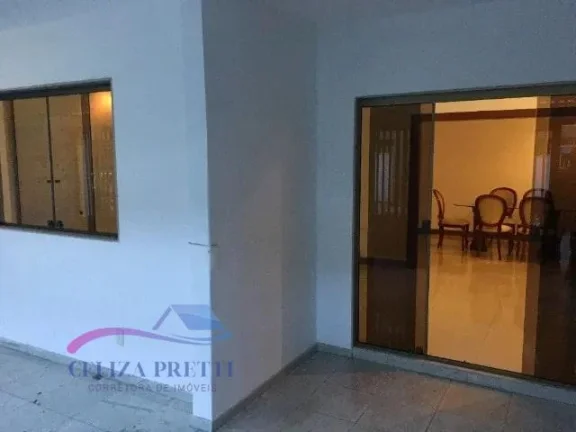 Imagem Casa de dois andares com 223m2, garagem para 4 carros, muito bem localizada em Jardim da Penha, próximo a comercio (padaria, restaurantes, supermercados, feira livre, posto de saúde, academias, farmácias etc.