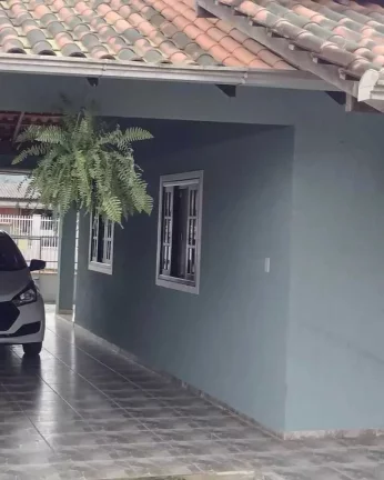 Imagem Casa com 3 dormitórios e 3 vagas de garagem - Morro do Meio | Joinville/SC