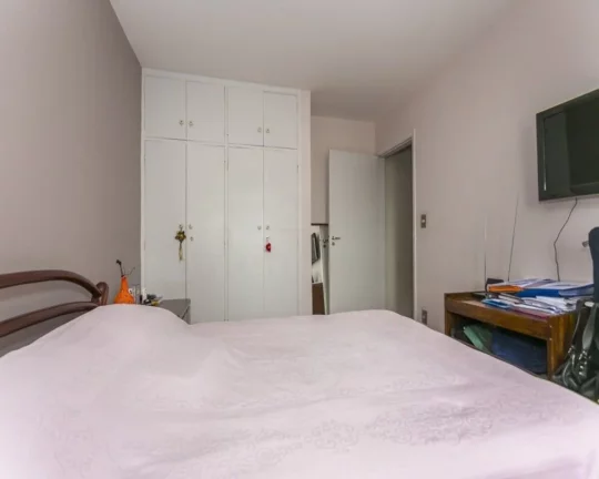 Imagem Apartamento maravilhoso com um pé direito triplo, 104 m² de área útil, sala ampla e arejada com ...