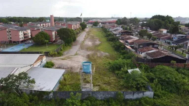 Imagem Terreno/Galpão 462.681m² - Desocupado - Belém/PA (FAZ-SE VISITAÇÃO APÓS A ANÁLISE PRÉVIA E COM AGENDAMENTO DE 72 hrs)