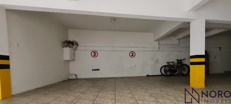 Imagem Apartamento Central de 3 Dormitórios com Suíte e Garagem - Semi Mobiliado