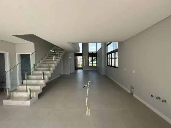 Imagem Belíssima casa com 3 suítes no Condomínio Reserva da Pedra!