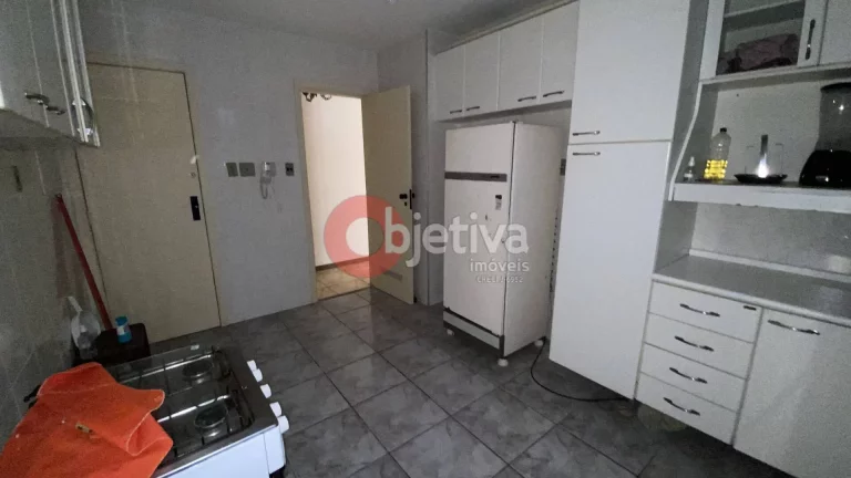 Imagem Apartamento com 3 dormitórios à venda, 128 m², Passagem - Cabo Frio/RJ