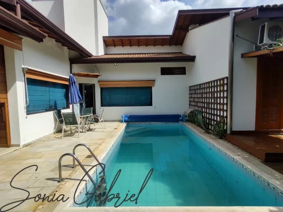Imagem Impecável Casa em Condomínio à Venda em Vinhedo-SP - 3 Quartos, 1 Suíte, 2 Salas, 3 Banheiros, 4 Vagas, 212,10 m². Imagem Impecável Casa em Condomínio à Venda em Vinhedo-SP - 3 Quartos, 1 Suíte, 2 Salas, 3 Banheiros, 4 Vagas, 212,10 m².