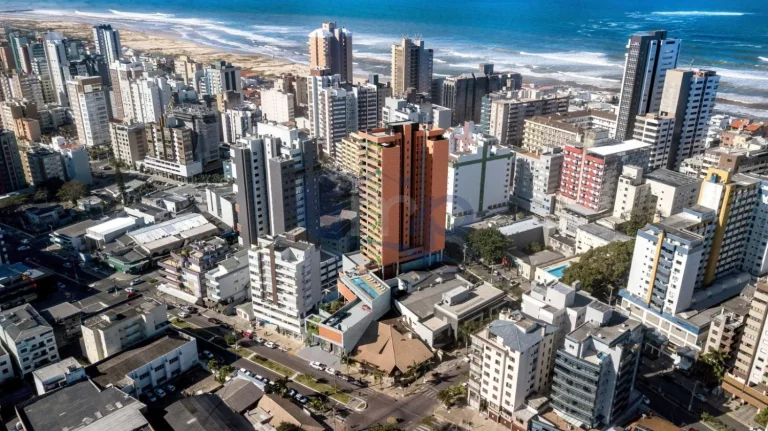 Imagem Apartamento á venda com 2 suítes no centro de Torres/RS