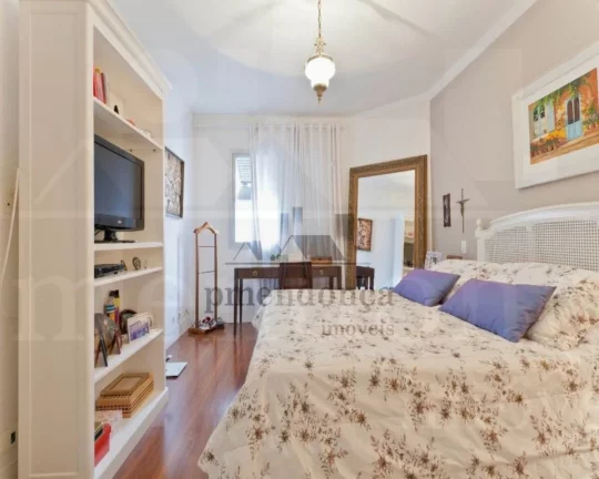 Imagem Perdizes apartamento com 3 suítes e 3 vagas, próximo ao parque Água Branca.