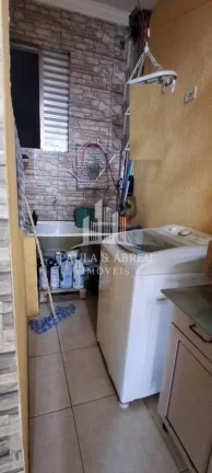 Imagem Sobrado com 3 Casas, 2 Dormitórios, 1 banheiro, terraço, Área de lazer grande, 1 vaga, escritura, no Alto da Boa Vista, Mauá-SP