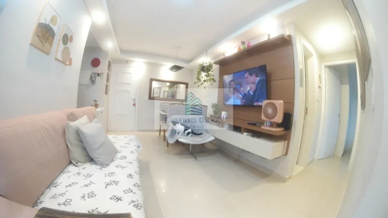 Imagem Apartamento à venda em Rio de Janeiro-RJ, bairro Camorim: 2 quartos, sala, banheiro, vaga de garagem. Confira!